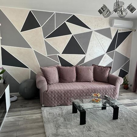 Magnific Apartment Oradea Ngoại thất bức ảnh