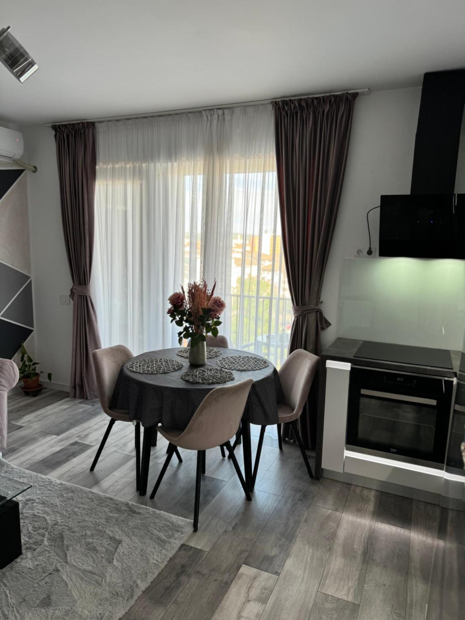Magnific Apartment Oradea Ngoại thất bức ảnh